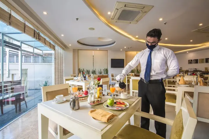 Гуруграм: Emblem Hotel Sector 14 Gurgaon