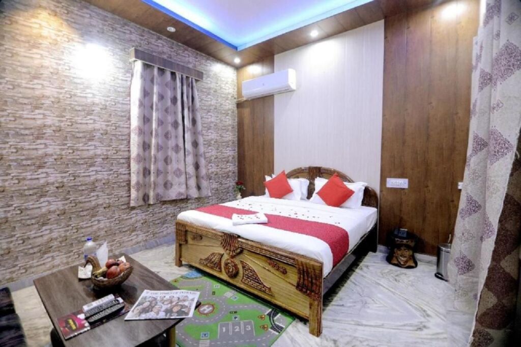 Агра: Hotel Rashmi Agra