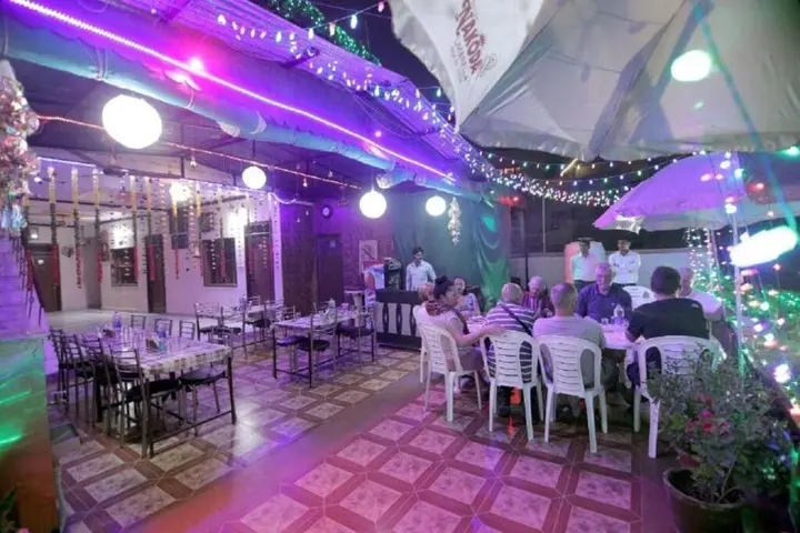 Агра: Hotel Rashmi Agra