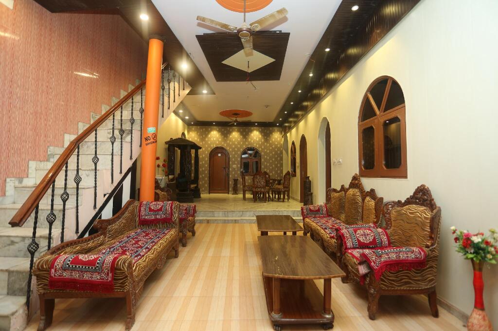Агра: Hotel Rashmi Agra