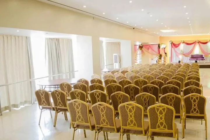 Вакад: Hotel Ambience Executive