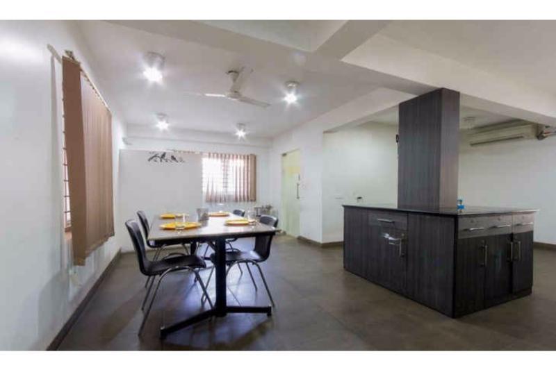 Ченнаи: Fabhotel Stay Eeasy Thiruvanmiyur, Chennai