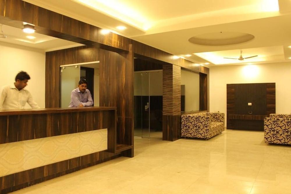 Ширди: Hotel Yog Palace