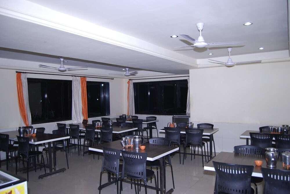 Ширди: Hotel Yog Palace