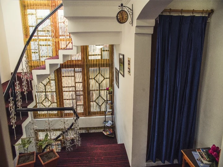 Шринагар: Hospitality Home