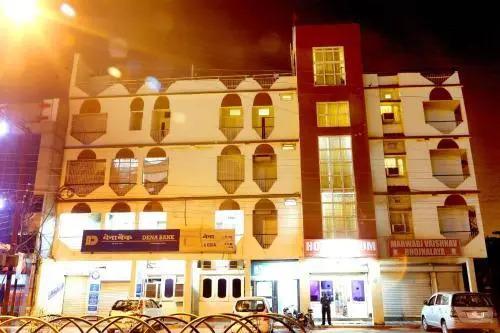 Дург: Hotel Kusum