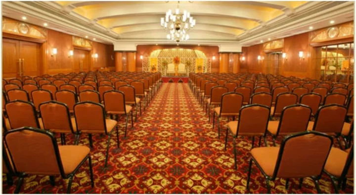 Раджкот: The Imperial Palace Hotel
