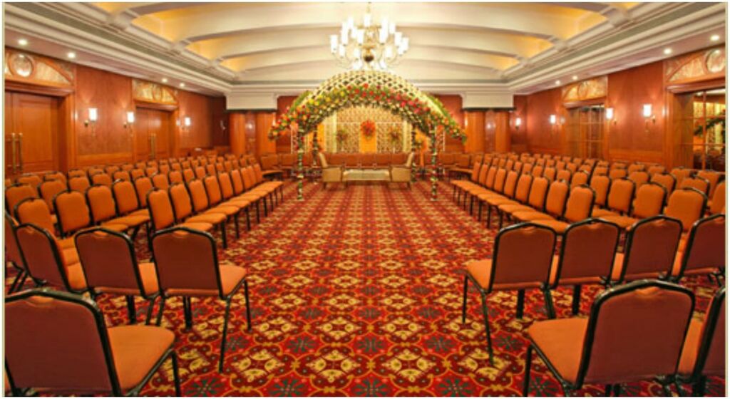 Раджкот: The Imperial Palace Hotel