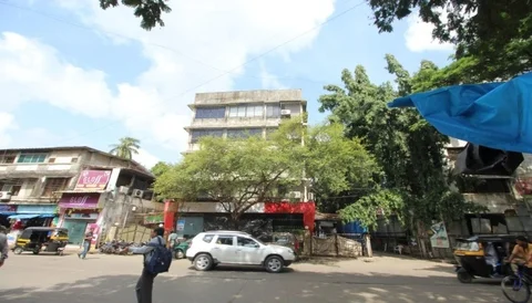 Мумбаи: Signature Crest Goregaon