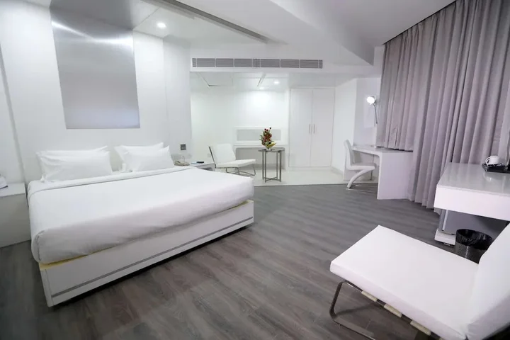 Бангалор: Shravanti Sarovar Portico Bengaluru