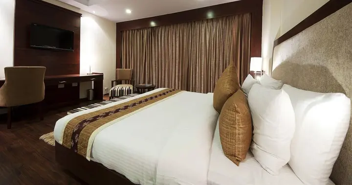 Бадди: The Golden Palms Hotel & Spa