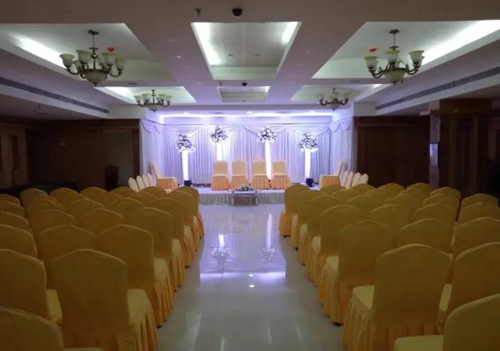 Тируванантапурам: Pattom Royal Hotel