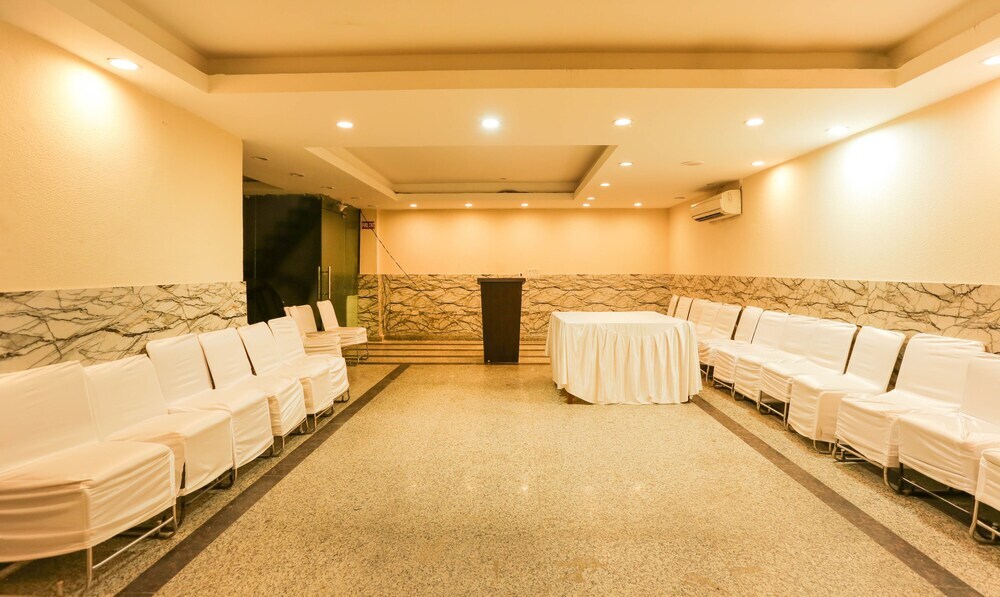 Нью-Дели: Hotel Balsons International