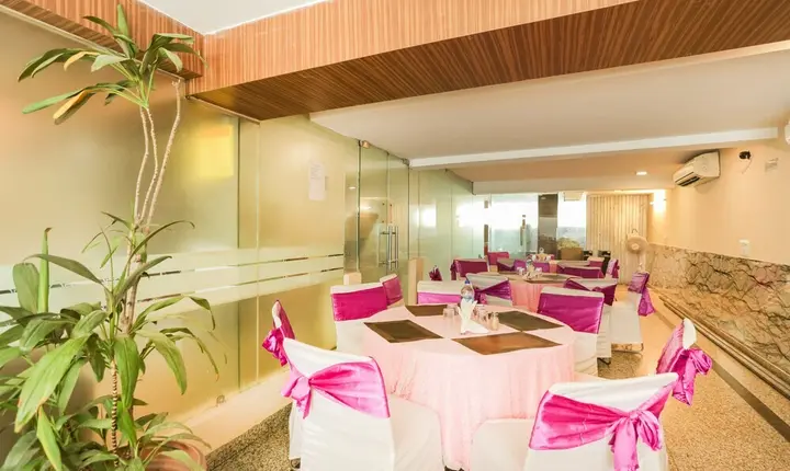 Нью-Дели: Hotel Balsons International