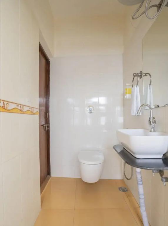 Удаипур: Hotel Natural Lake View