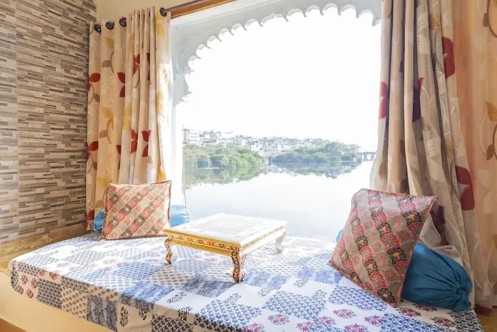 Удаипур: Hotel Natural Lake View