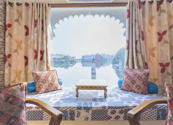 Удаипур: Hotel Natural Lake View