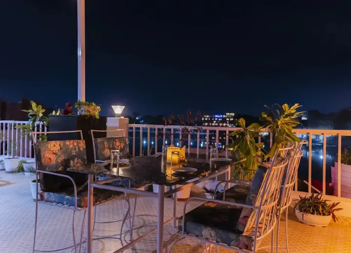 Удаипур: Hotel Natural Lake View