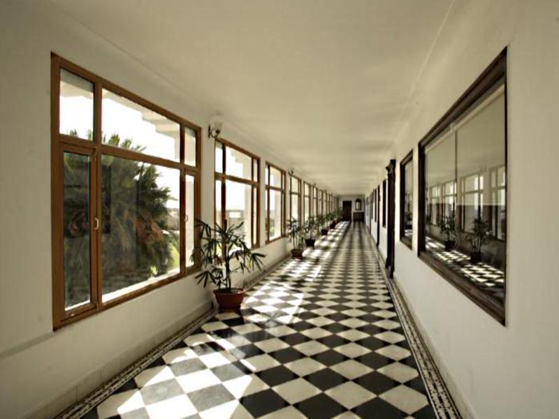 Катра: Hari Niwas Palace