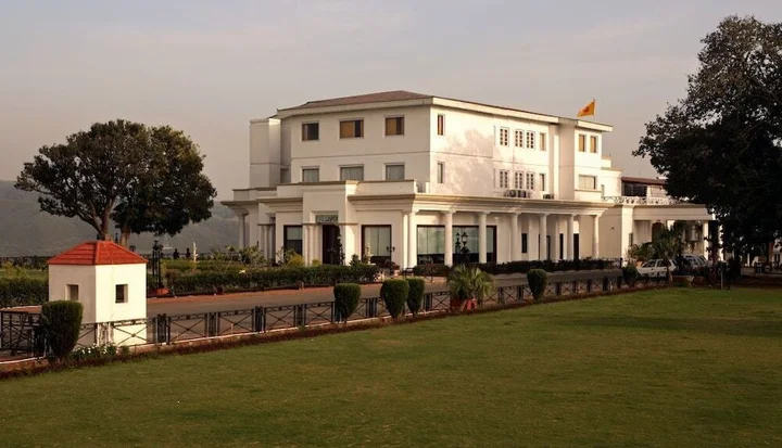 Катра: Hari Niwas Palace