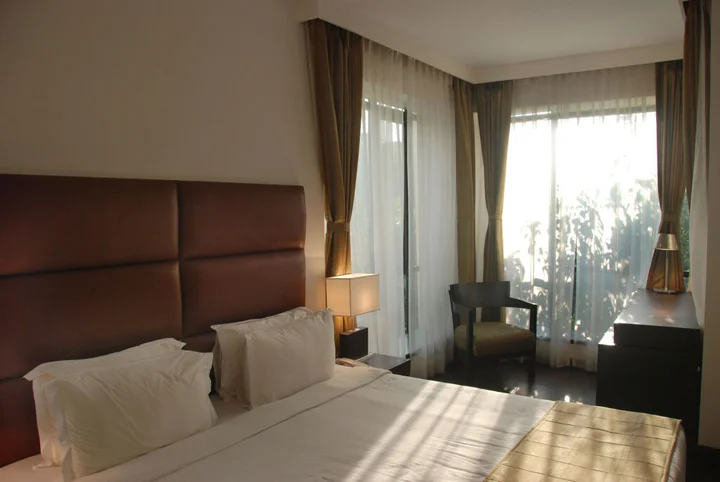 Колката: Metropole
