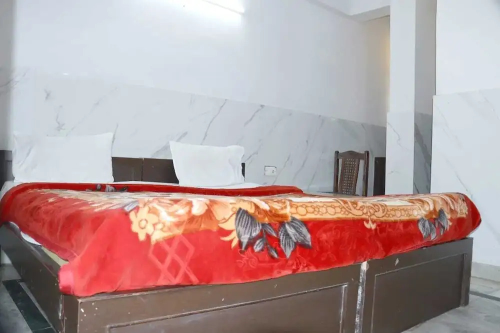 Агра: Hotel Ambika Palace