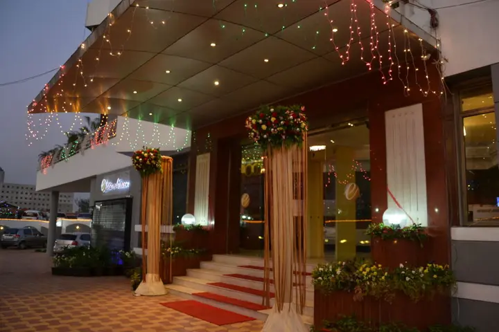 Вакад: Hotel Ambience Excellency