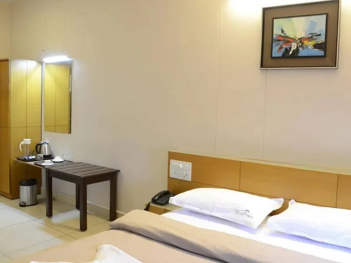 Коимбатур: Skylite Hotels