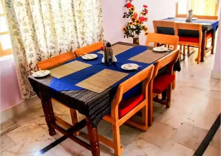 Лех: Hotel Lumbini