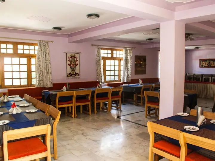 Лех: Hotel Lumbini