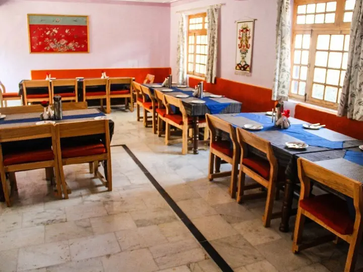 Лех: Hotel Lumbini