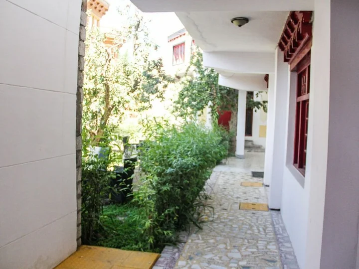 Лех: Hotel Lumbini