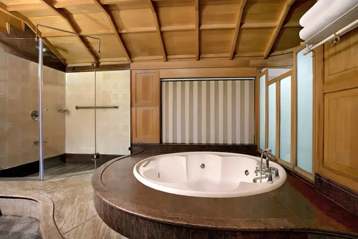 Эрамаллур: Le Meridien Kochi
