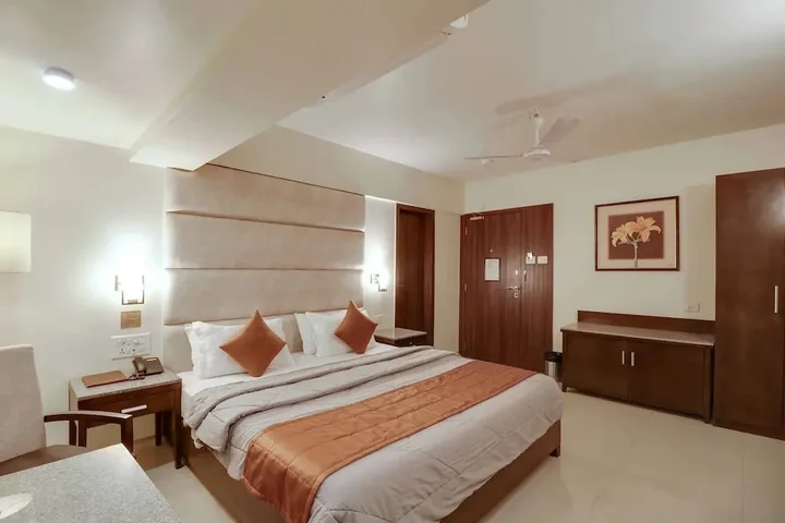 Ахмедабад: Centra Hotel