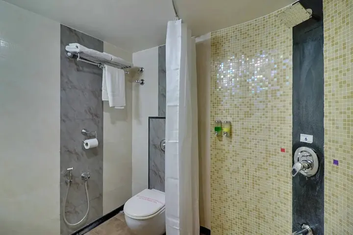 Ахмедабад: Centra Hotel