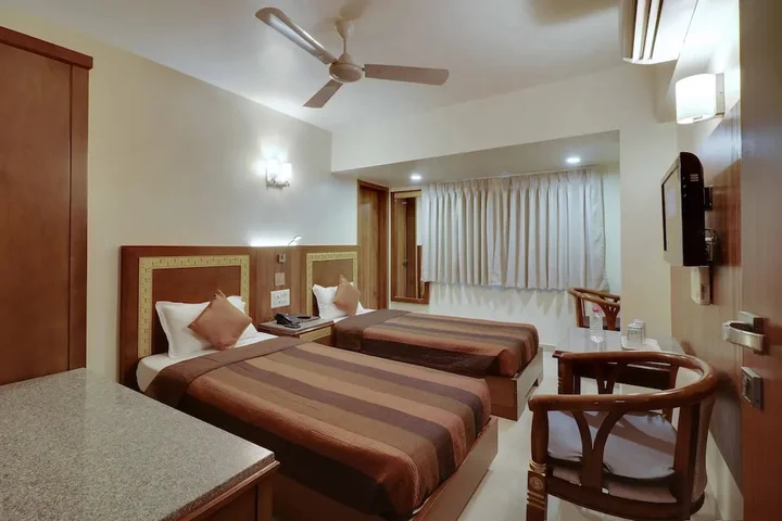 Ахмедабад: Centra Hotel