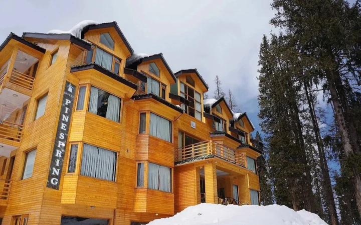 Гульмарг: Hotel Pine Spring Gulmarg