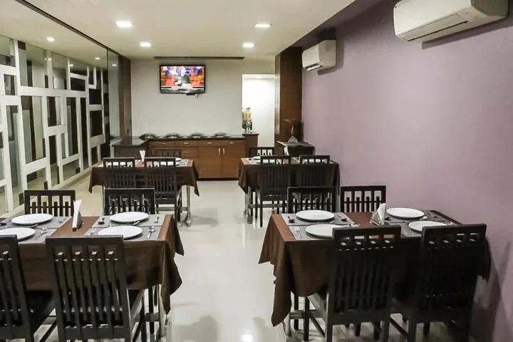 Ахмедабад: Hotel Dev Corporate