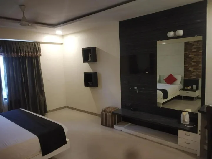 Ахмедабад: Hotel Dev Corporate