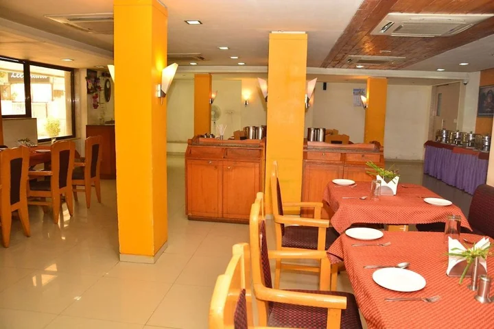 Ширди: Hotel Sai Sahavas
