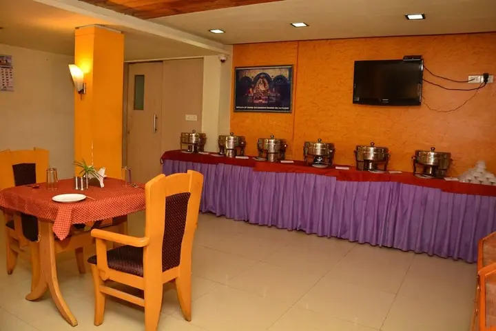 Ширди: Hotel Sai Sahavas