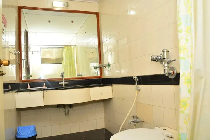 Ширди: Hotel Sai Sahavas