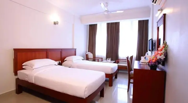 Триссур: Hotel Pooram International