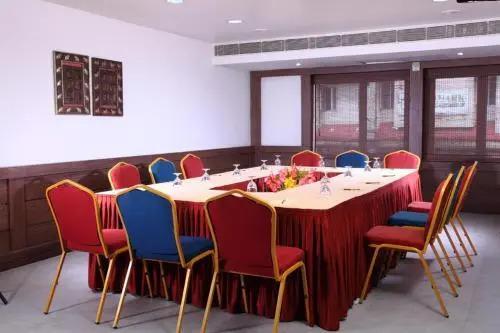 Триссур: Hotel Pooram International