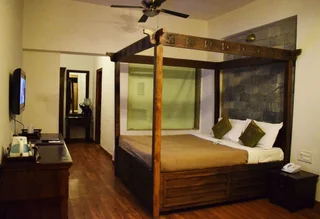 Садри: Kumbhalgarh Forest Retreat