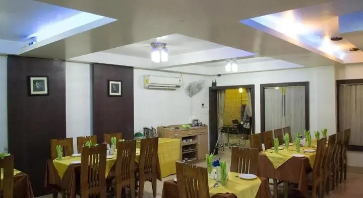 Каттак: Hotel Seetal