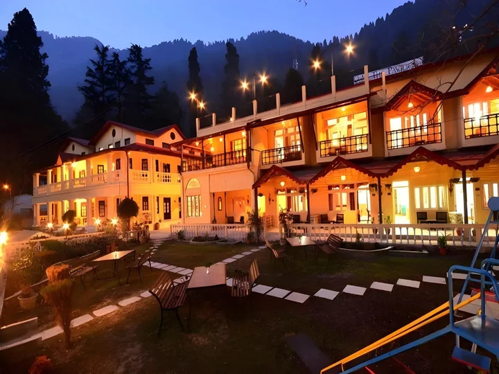 Наинитал: The Pavilion