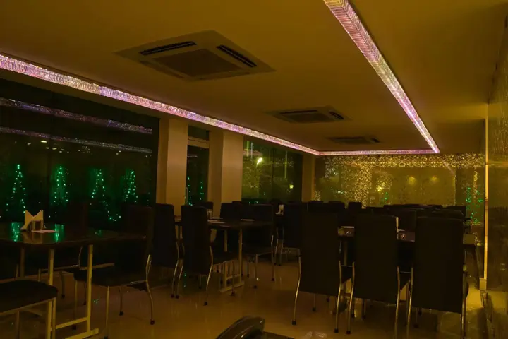 Колката: Mayur Residency