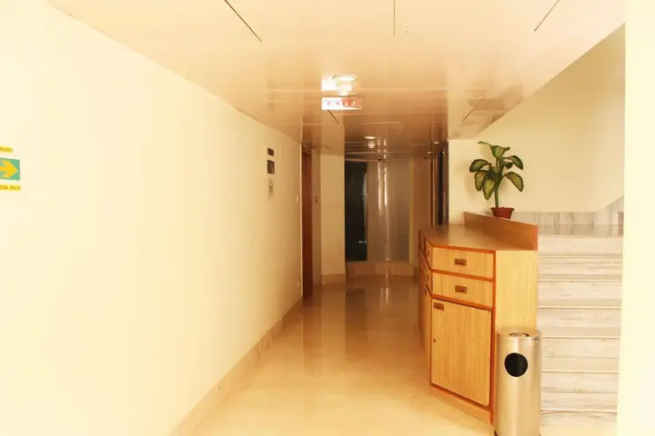 Колката: Mayur Residency