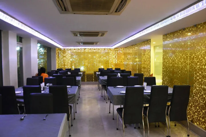 Колката: Mayur Residency